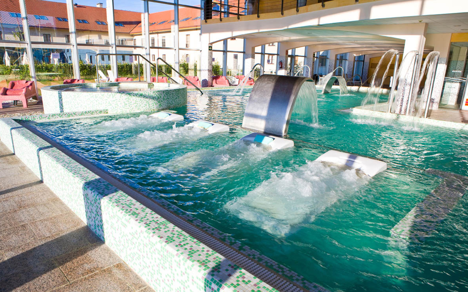 Escapada con spa y tratamientos en Pantón - Balneario ...