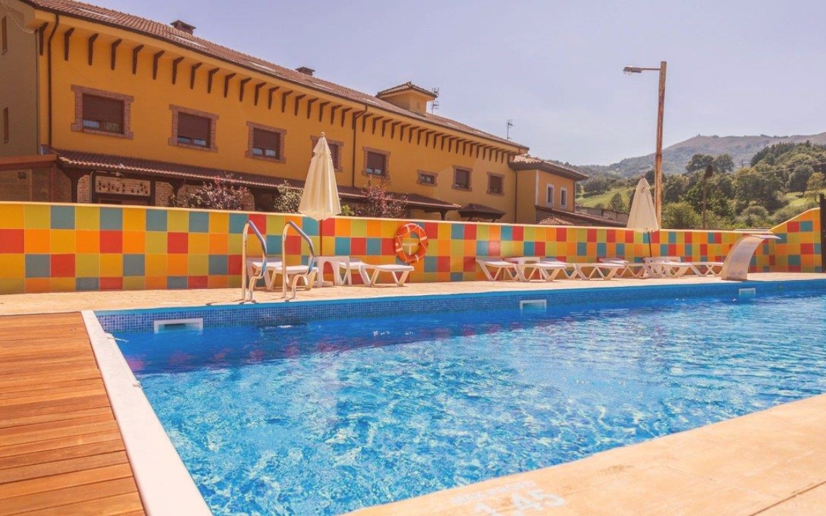 Escapada en Cangas de Onís (Asturias) con desayuno Conjunto la Pasera